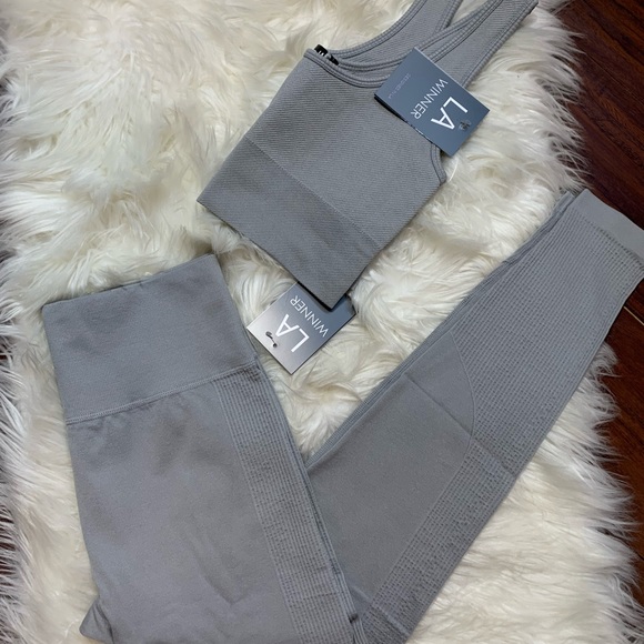 Seamless ribbed workout set - Picture 5 of 7